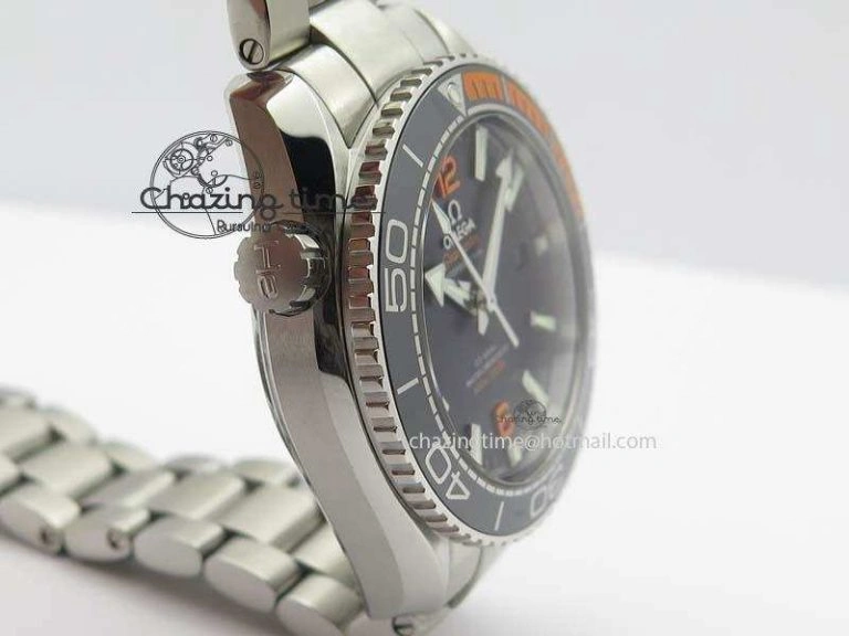 2016 Planet Ocean 43.5mm SS V6F Best Edition Black Dial On SS Bracelet A Sleek 8210