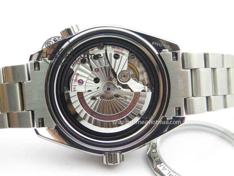2016 Planet Ocean 43.5mm SS V6F Best Edition Black Dial On SS Bracelet A Sleek 8210