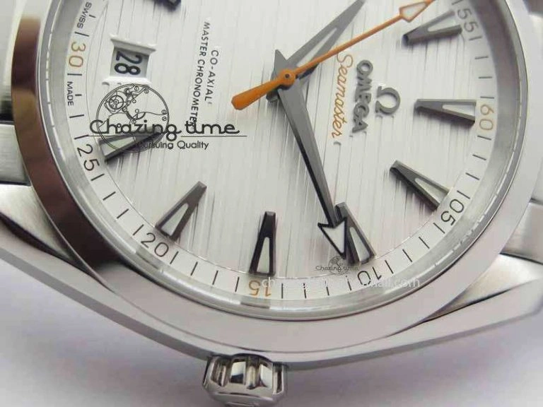 Snug 2017 Aqua Terra SS XF Best Edition White Textured Dial On SS Bracelet A 8160