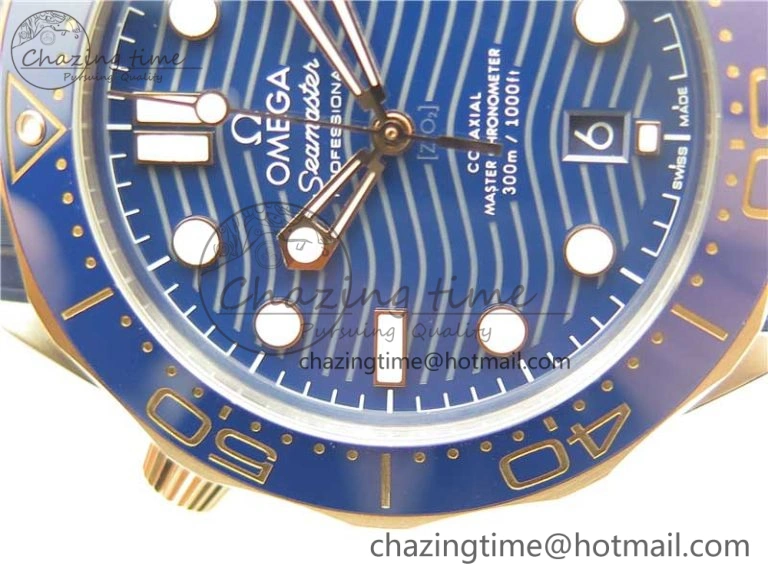 Elegant 2018 Seamaster Diver 300M SS RG VSF 1:1 Best Edition RG Bezel Blue Dial on Blue Rubber Strap A 7927