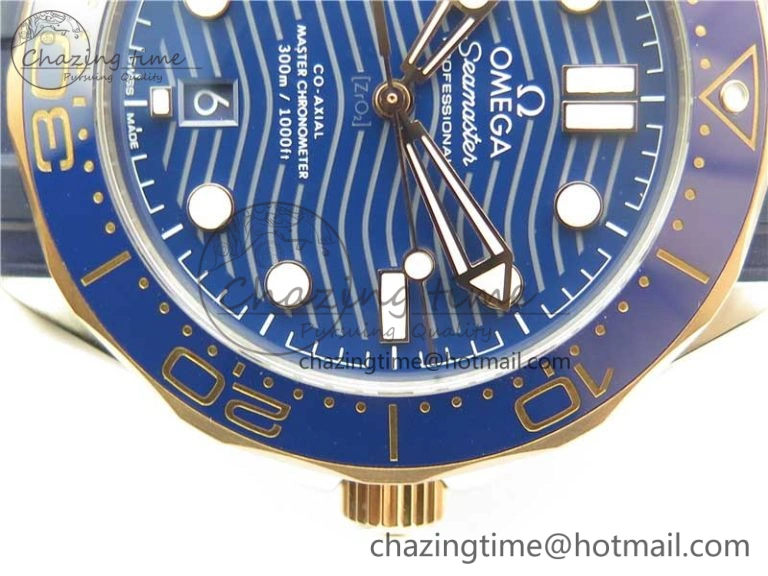 Elegant 2018 Seamaster Diver 300M SS RG VSF 1:1 Best Edition RG Bezel Blue Dial on Blue Rubber Strap A 7927