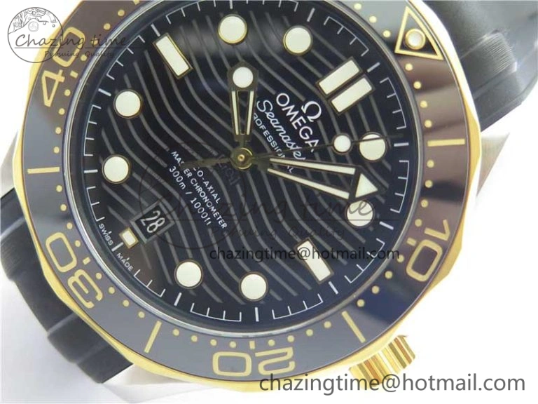 Refined 2018 Seamaster Diver 300M SS YG VSF 1:1 Best Edition YG Bezel Black Dial on Black Rubber Strap A 7934