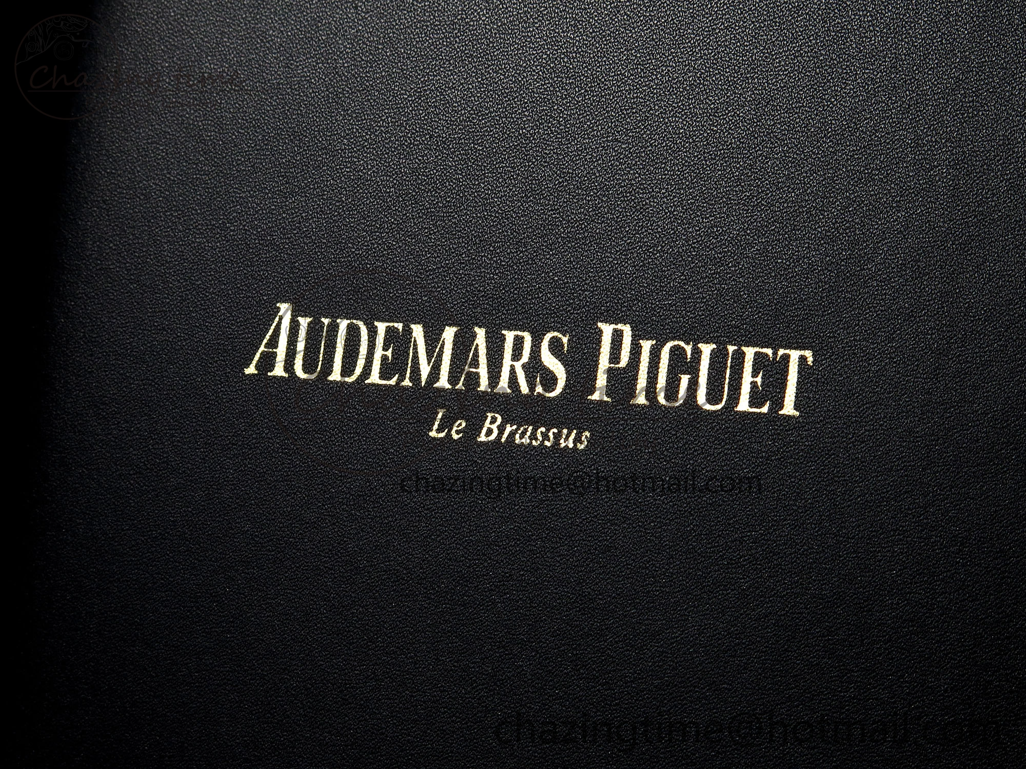 AUDEMARS PIGUET NEW GREEN WOODEN WATCH BOX AND PAPERS IMPORTANT NOTE ZipUp 4173