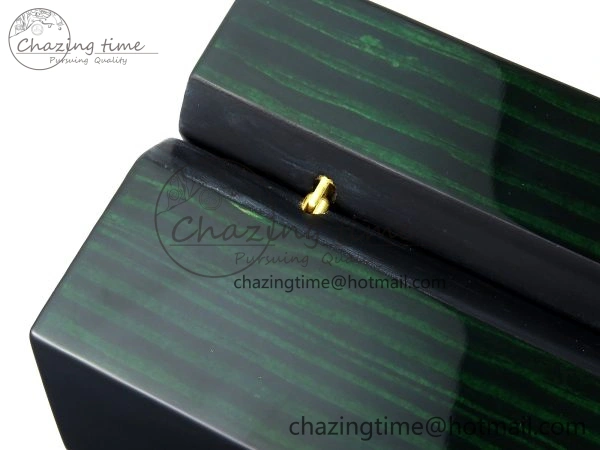 AUDEMARS PIGUET NEW GREEN WOODEN WATCH BOX AND PAPERS IMPORTANT NOTE ZipUp 4173