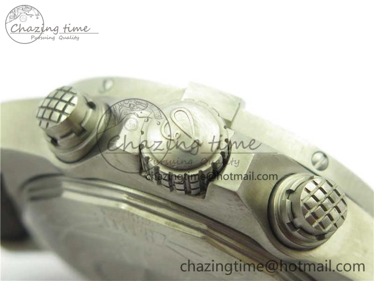 UrbanChic Avenger Bandit Titanium B50 Best Edition Gray Dial on Gray Nylon Strap A 5583