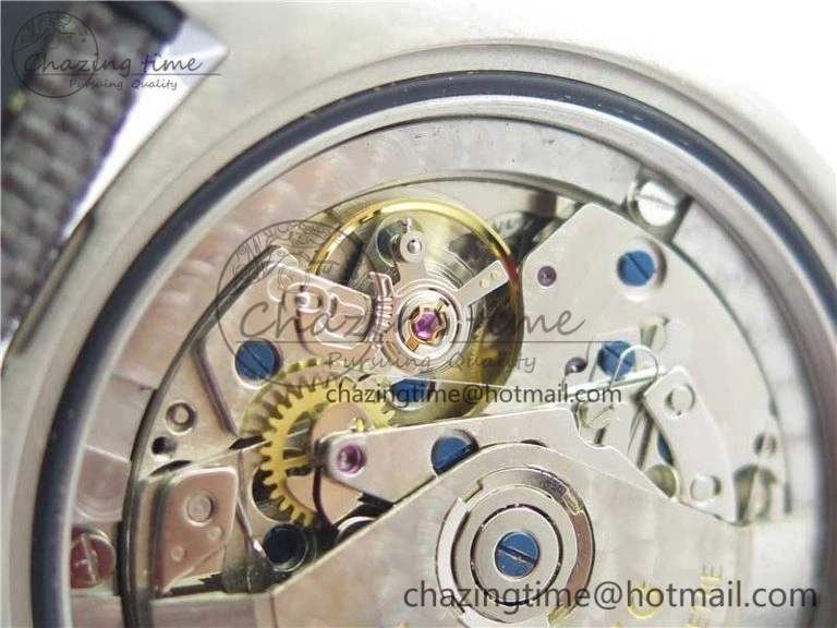 UrbanChic Avenger Bandit Titanium B50 Best Edition Gray Dial on Gray Nylon Strap A 5583