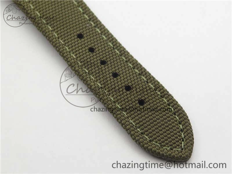 Avenger Bandit Titanium DLC B50 Best Edition Gray Carbon Dial on Green Nylon Strap A Original 5578