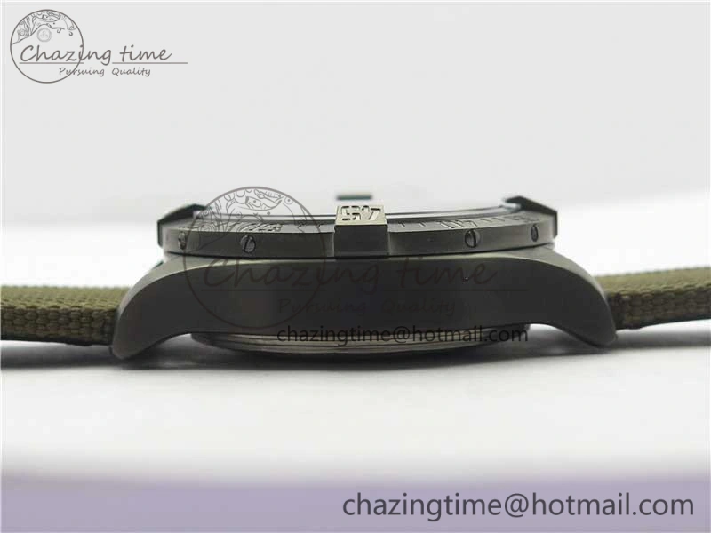 Avenger Bandit Titanium DLC B50 Best Edition Gray Carbon Dial on Green Nylon Strap A Original 5578