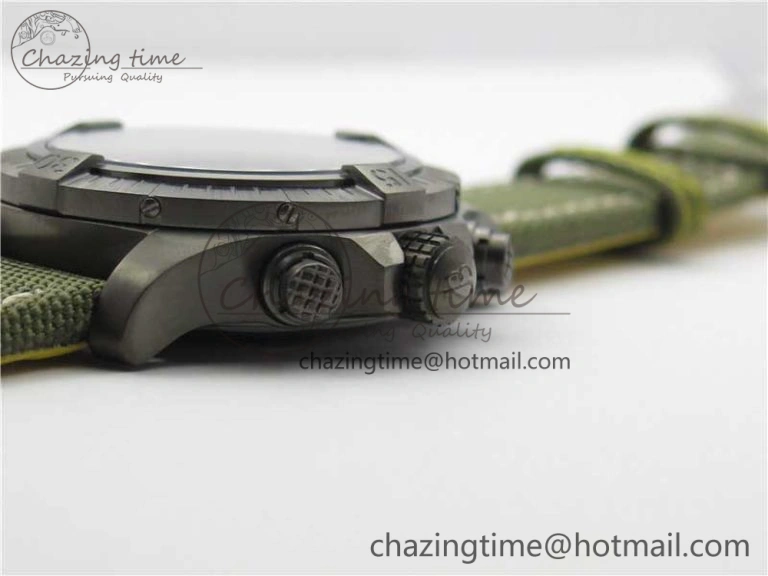 Compact Avenger Bandit V13317 Titanium DLC B50 Best Edition Green Dial on Green Nylon Strap A 5570