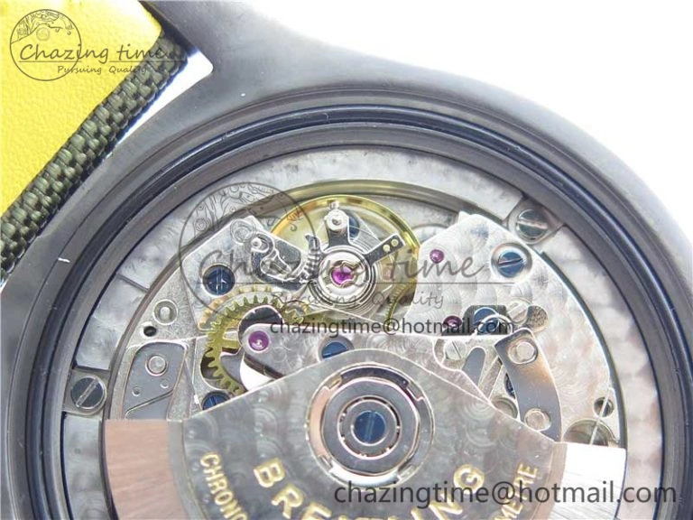Compact Avenger Bandit V13317 Titanium DLC B50 Best Edition Green Dial on Green Nylon Strap A 5570