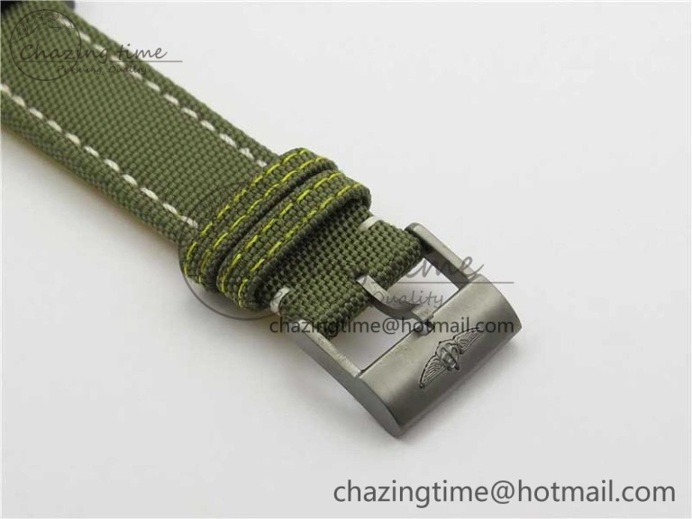 Compact Avenger Bandit V13317 Titanium DLC B50 Best Edition Green Dial on Green Nylon Strap A 5570