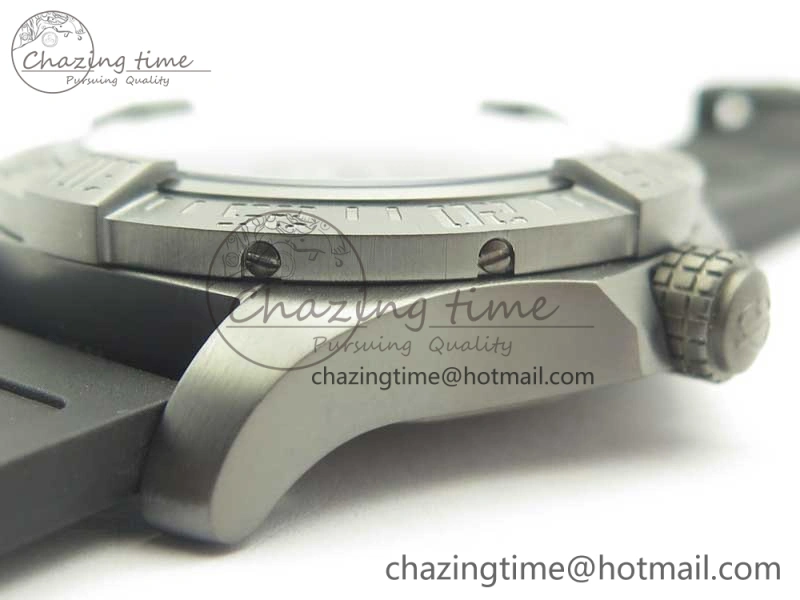 Effortless Avenger Blackbird V17311 Ti DLC 1:1 Best Edition Black CF Dial on Rubber Strap A 5606
