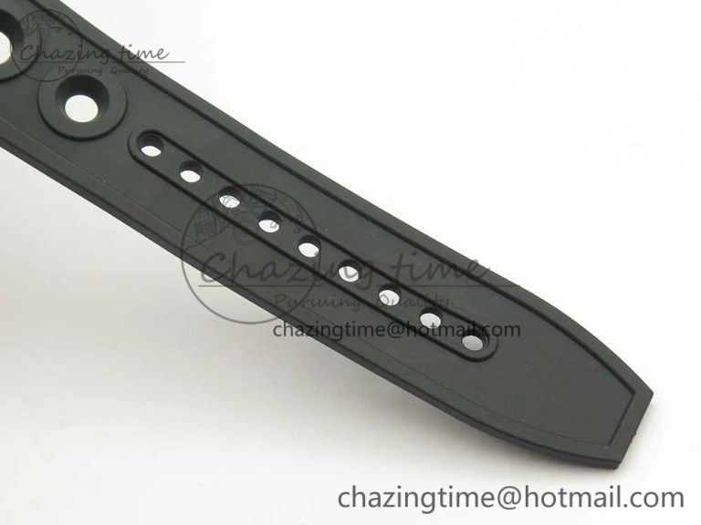 Avenger Blackbird V17311 Ti DLC 1:1 Best Edition Black Dial Diamonds Bezel on Rubber Strap A EasyMatch 5605