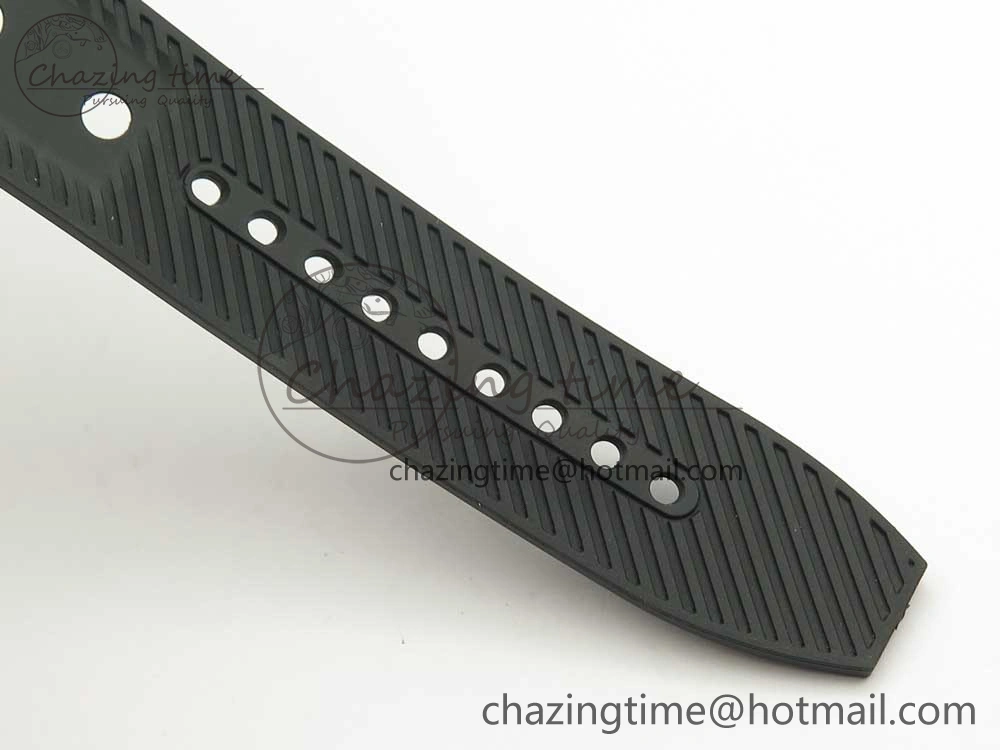 Avenger Blackbird V17311 Ti DLC 1:1 Best Edition Black Dial Diamonds Bezel on Rubber Strap A EasyMatch 5605