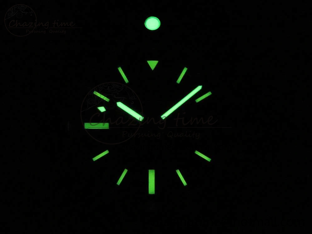 Avenger Blackbird V17311 Ti DLC 1:1 Best Edition Black Dial Diamonds Bezel on Rubber Strap A EasyMatch 5605
