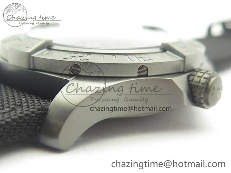 Original Avenger Blackbird V17311 Ti DLC 1:1 Best Edition Black Dial on Nylon Strap A 5608