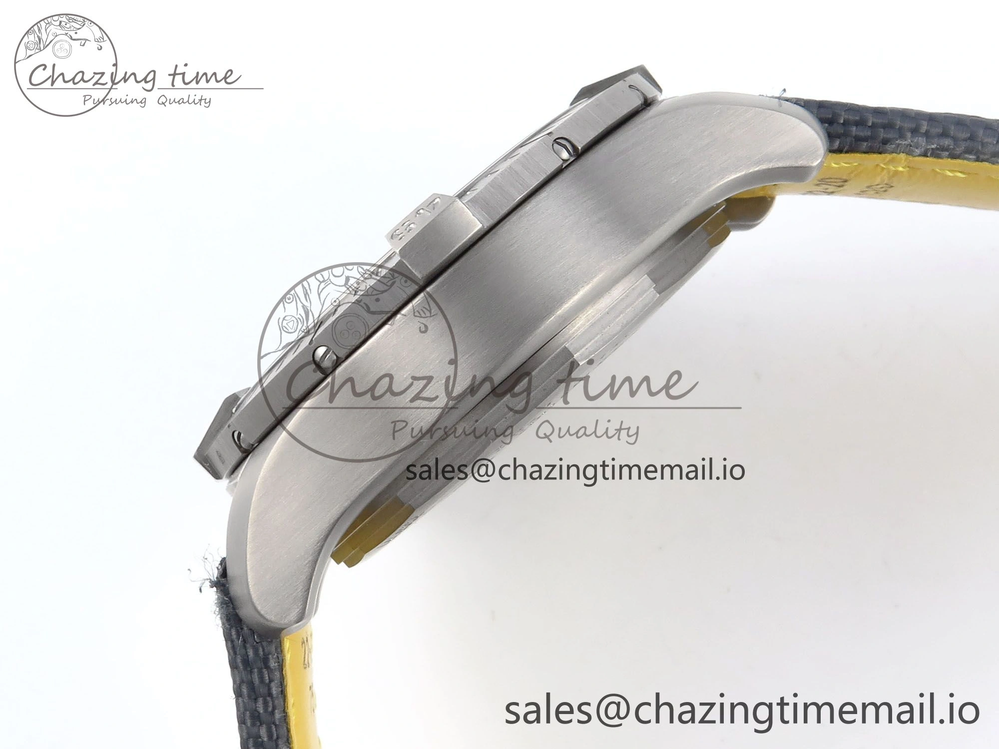 Vibrant Avenger Chrono 45mm TF 1:1 Best Edition Gray Dial on Gray Nylon Strap A 5432