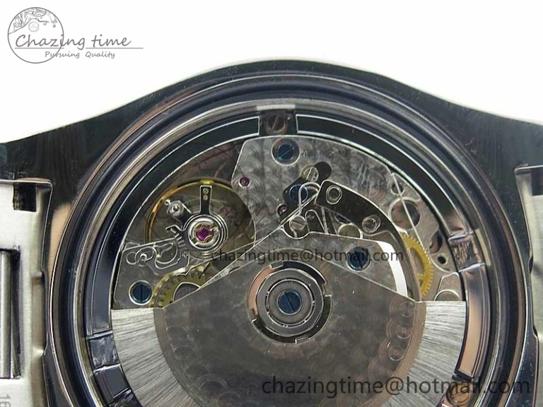 OdorResistant Avenger Chronograph 43mm SS B12F Best Edition Blue Dial on SS Bracelet A 5582