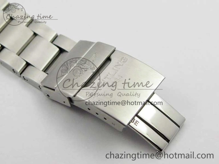 Avenger Chronograph 43mm SS B12F Best Edition White Dial on SS Bracelet A EasyMatch 5585