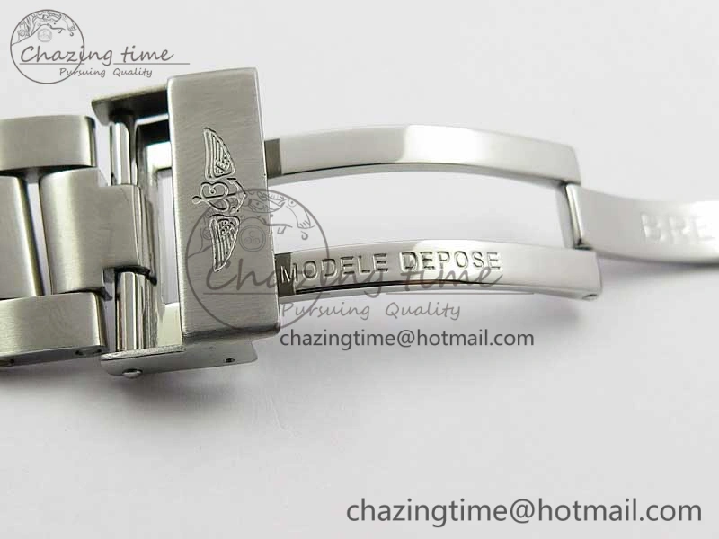Avenger Chronograph 43mm SS B12F Best Edition White Dial on SS Bracelet A EasyMatch 5585