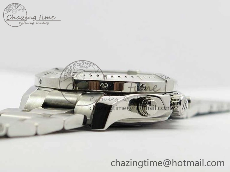 Avenger Chronograph 43mm SS B12F Best Edition White Dial on SS Bracelet A EasyMatch 5585