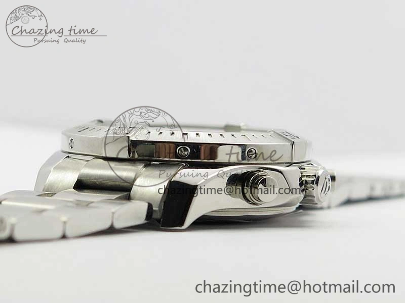 Avenger Chronograph 43mm SS B12F Best Edition White Dial on SS Bracelet A EasyMatch 5585