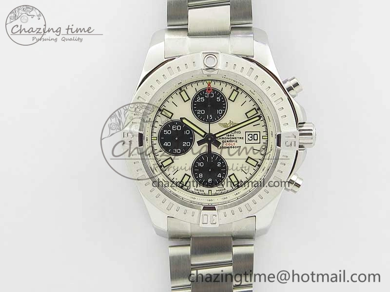 Avenger Chronograph 43mm SS B12F Best Edition White Dial on SS Bracelet A EasyMatch 5585