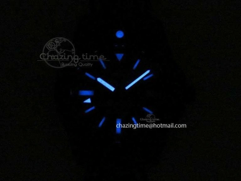 Flexible Avenger GMT DLC Black Stick Marker Textured Dial Black Inner Bezel On Leather Strap A 5767