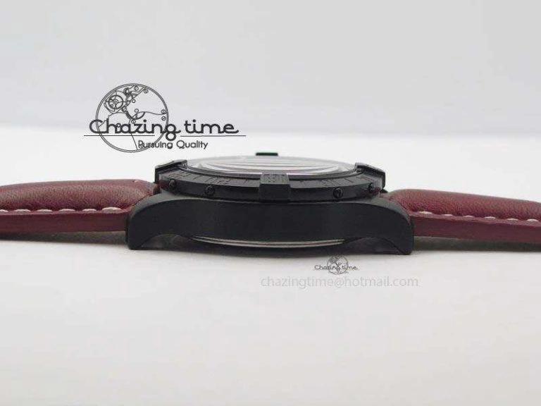 Flexible Avenger GMT DLC Black Stick Marker Textured Dial Black Inner Bezel On Leather Strap A 5767