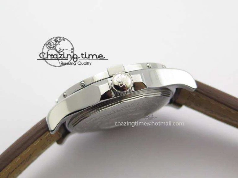 Avenger II GMT SS Black Dial Arabic Numerals Markers On Leather Strap A Refined 5778