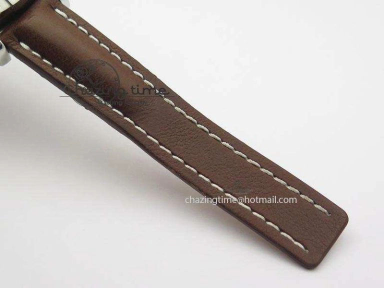 Avenger II GMT SS Black Dial Arabic Numerals Markers On Leather Strap A Refined 5778
