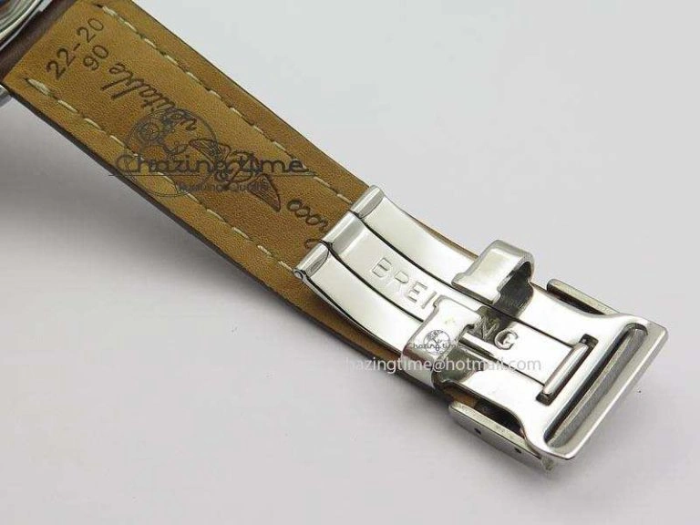 Avenger II GMT SS Black Dial Arabic Numerals Markers On Leather Strap A Refined 5778
