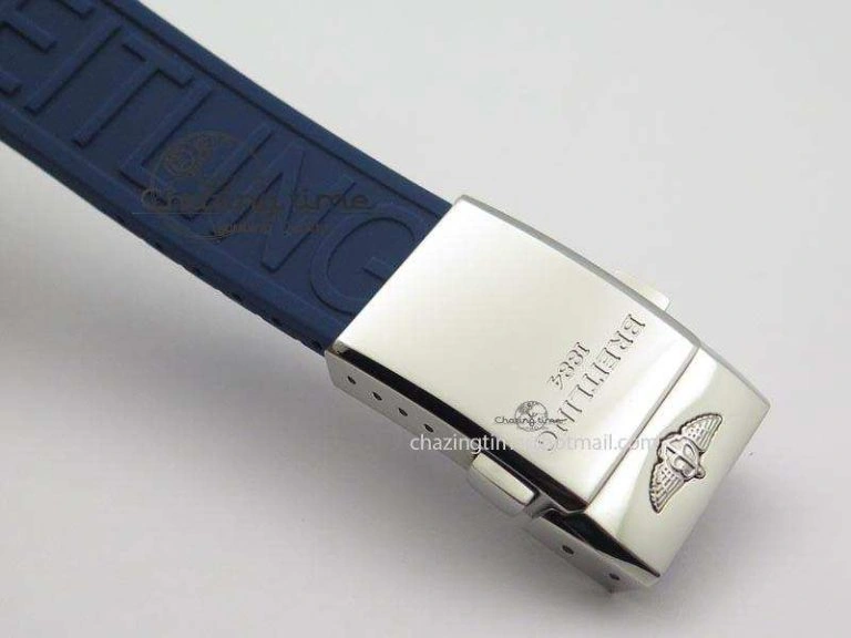 Avenger II GMT SS Blue Dial On Blue Rubber Strap A Resilient 5781