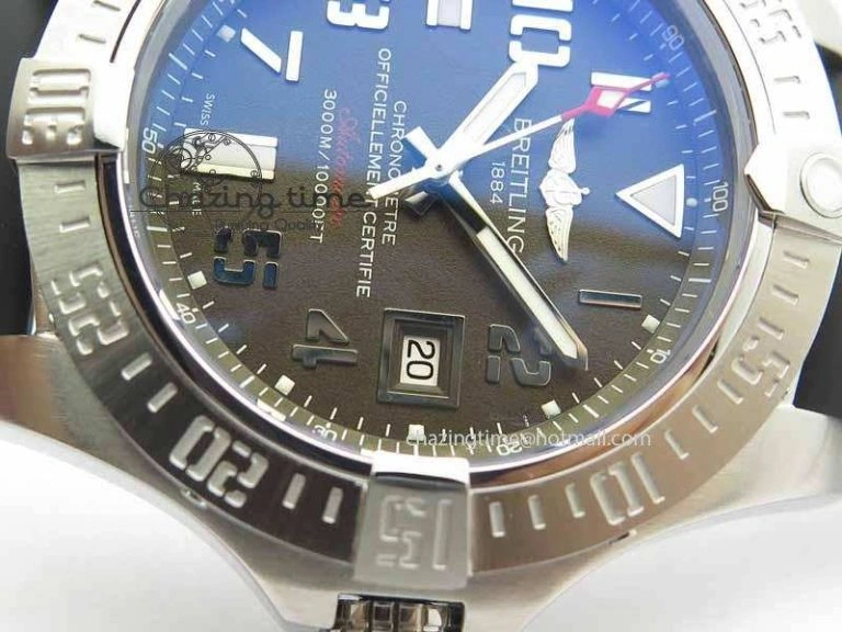 EyeCatching Avenger II Seawolf SS GF 1:1 Best Edition Gray Dial On Black Rubber Strap A 5722
