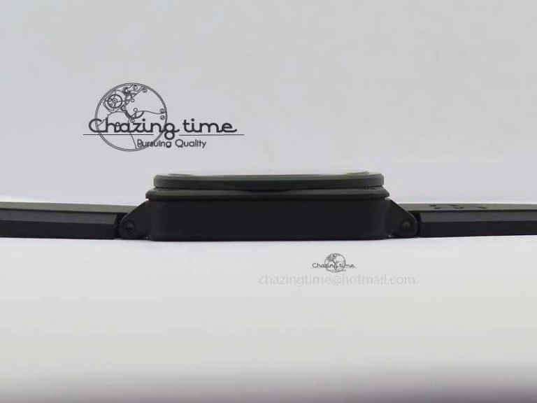 BR 03-92 PVD Case V2 42.5mm Green Dial On Rubber Strap MIYOTA Comfortable 5222