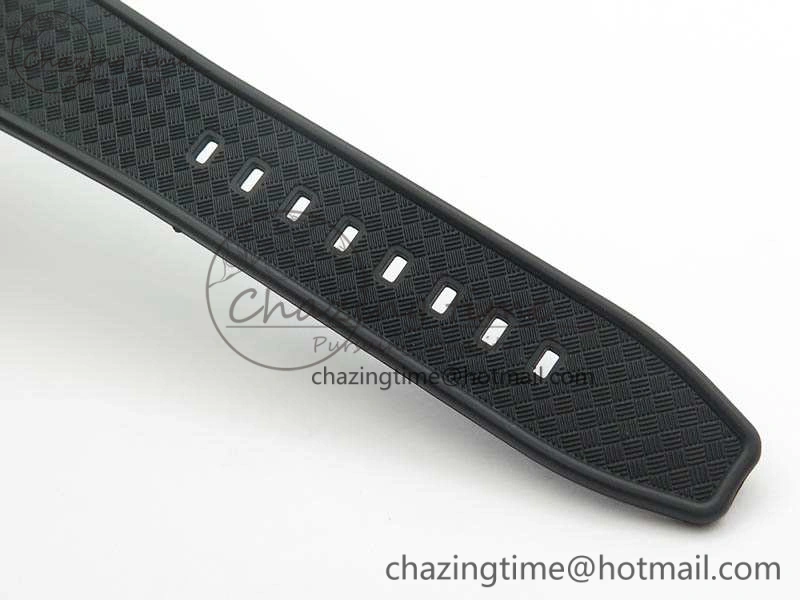 Attractive BR 123 GMT 24H SS Black Dial On Black Rubber Strap A 5205
