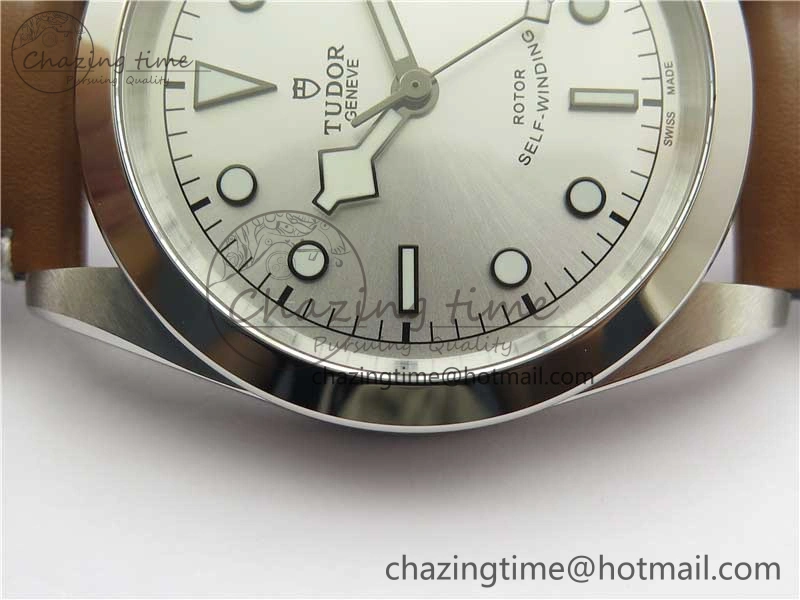Durable Black Bay 41 SS LF 1:1 Best Edition Silver Dial on Brown Leather Strap A 9744
