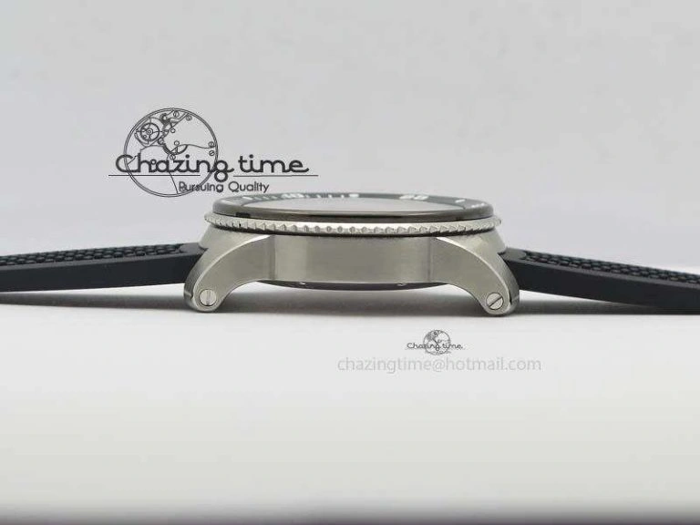 Calibre De Cartier Diver TF 1:1 Best Edition SS Black Dial On Black Rubber Strap A23J TravelReady 6323