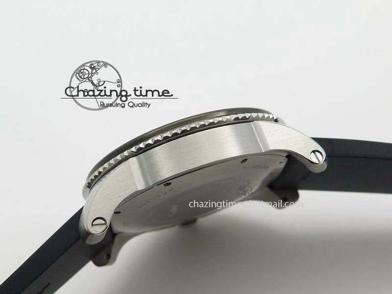 UrbanChic Calibre de Cartier Diver TF 1:1 Best Edition SS White Dial on Black Rubber Strap MIYOTA Movement 6372