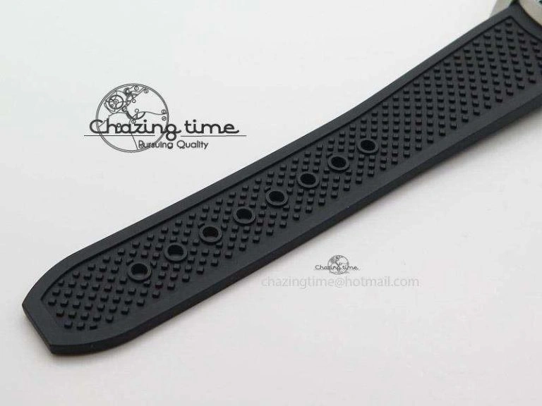 UrbanChic Calibre de Cartier Diver TF 1:1 Best Edition SS White Dial on Black Rubber Strap MIYOTA Movement 6372