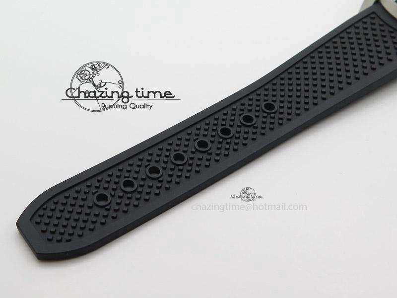 UrbanChic Calibre de Cartier Diver TF 1:1 Best Edition SS White Dial on Black Rubber Strap MIYOTA Movement 6372
