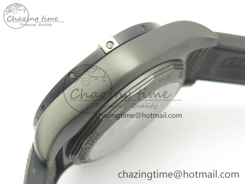 Chronomat 44mm Blacksteel GF 1:1 Special Edition Black Dial on Black Rubber Strap A Bold 5614