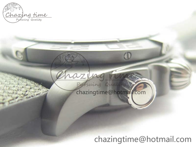 Chronomat 44mm Blacksteel GF 1:1 Special Edition Black Dial on Black Rubber Strap A Bold 5614