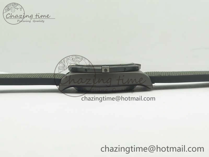 Chronomat 44mm Blacksteel GF 1:1 Special Edition Black Dial on Black Rubber Strap A Bold 5614