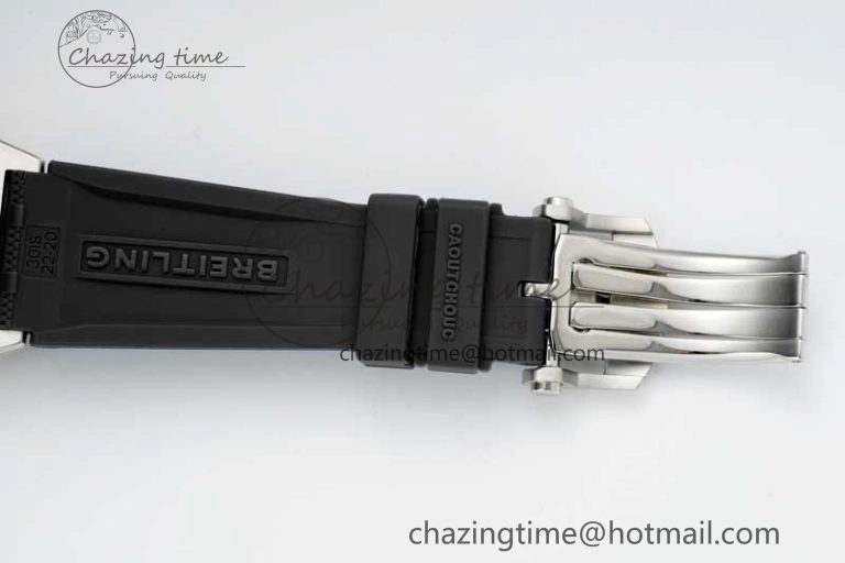 Chronomat B01 42mm SS RG TF 1:1 Best Edition Silver Dial on Black Rubber Strap A SmoothTexture 5536