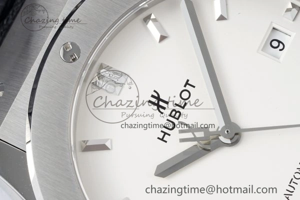 Fashionable Fusion 42mm APSF 1:1 Best Edition White Dial on Black Gummy Strap A 6744