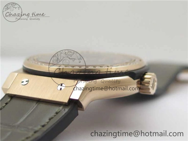 Fusion 42mm RG Paved Diamonds Bezel B50F Gray Dial On Gummy Strap A TravelReady 6780