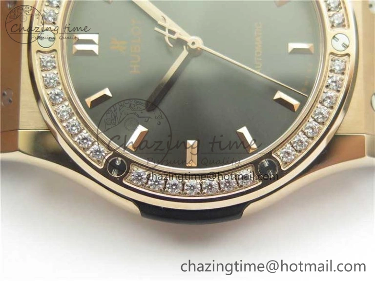 Fusion 42mm RG Paved Diamonds Bezel B50F Gray Dial On Gummy Strap A TravelReady 6780
