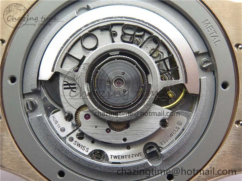 Fusion 42mm RG Paved Diamonds Case Bezel B50F Black Dial On Gummy Strap A Chic 6783