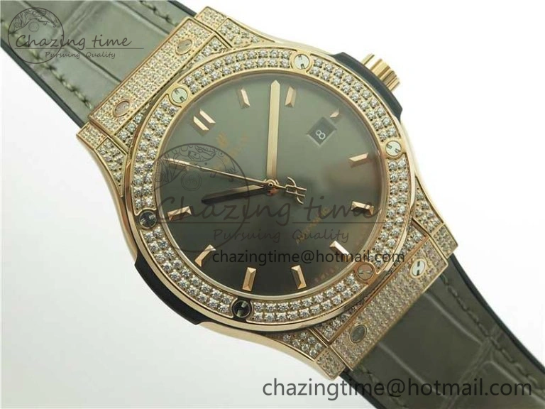 Practical Fusion 42mm RG Paved Diamonds Case Bezel B50F Gray Dial On Gummy Strap A 6777